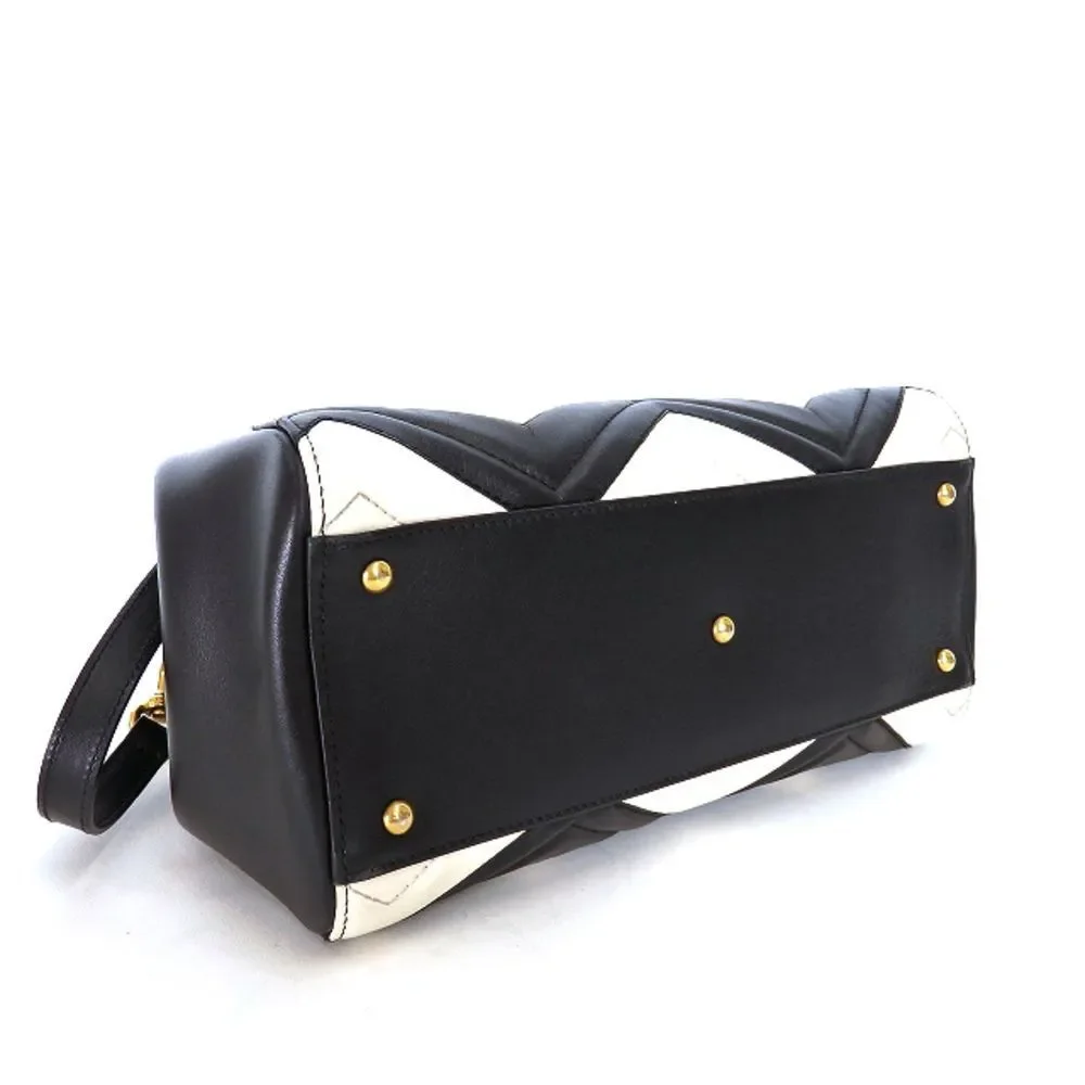 Gucci GG Marmont Shoulder Bag White Black